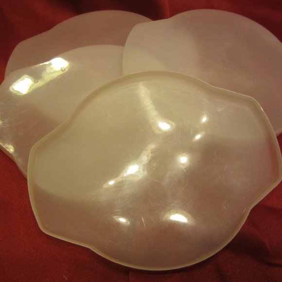 PLASTIC LIDS, 2 SETS, SET OF 8 AND A SET OF 4 - Picture 3 of 5